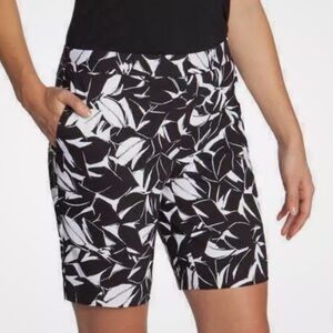 Mario Serrani Italy Women's Comfort Stretch Woven Shorts Black Floral Sz 12